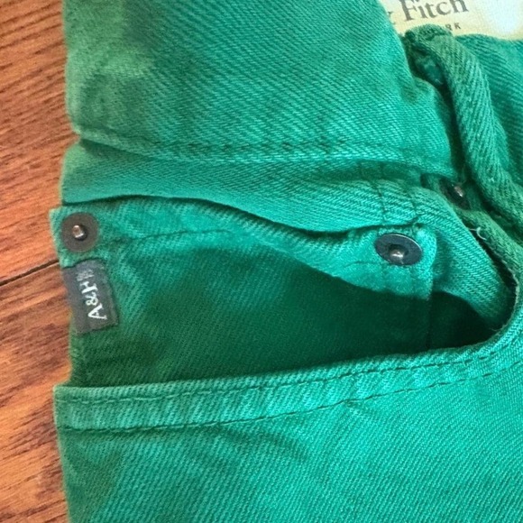Green Abercrombie & Fitch skinny jeans. Size 33 - Picture 3 of 6
